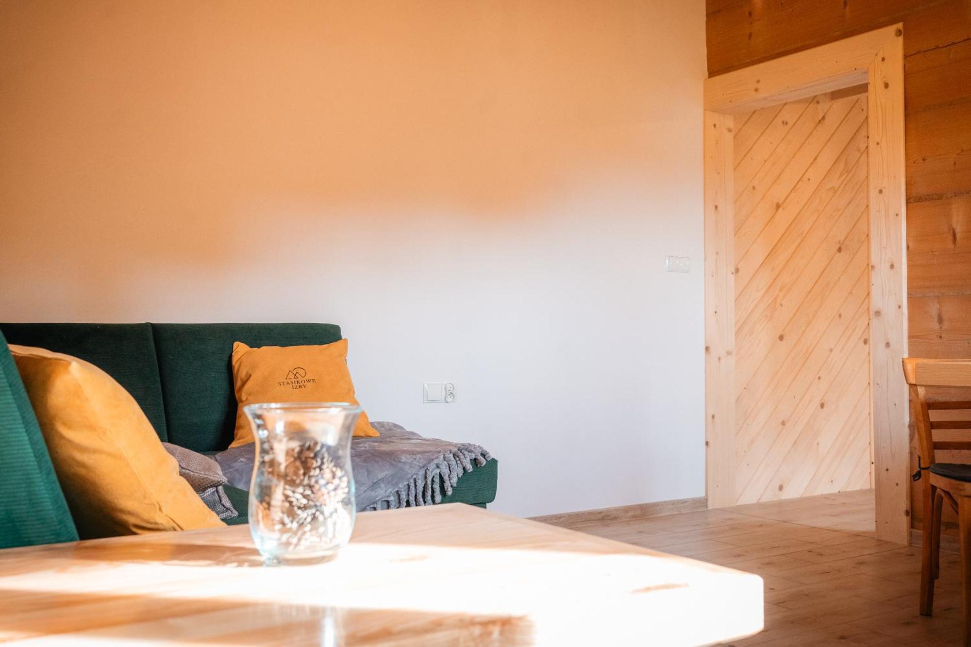 Apartamenty Dwupoziomowe Stasikowe Izby Буковина-Татшаньска Экстерьер фото