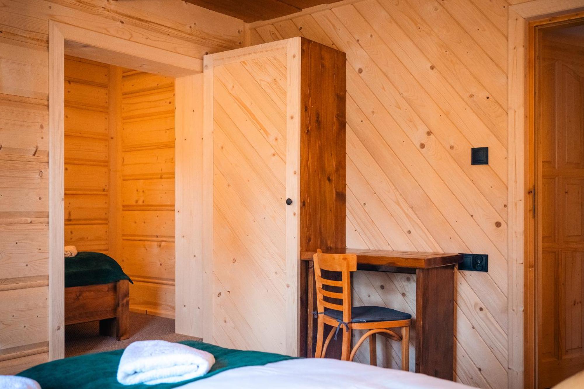 Apartamenty Dwupoziomowe Stasikowe Izby Буковина-Татшаньска Экстерьер фото