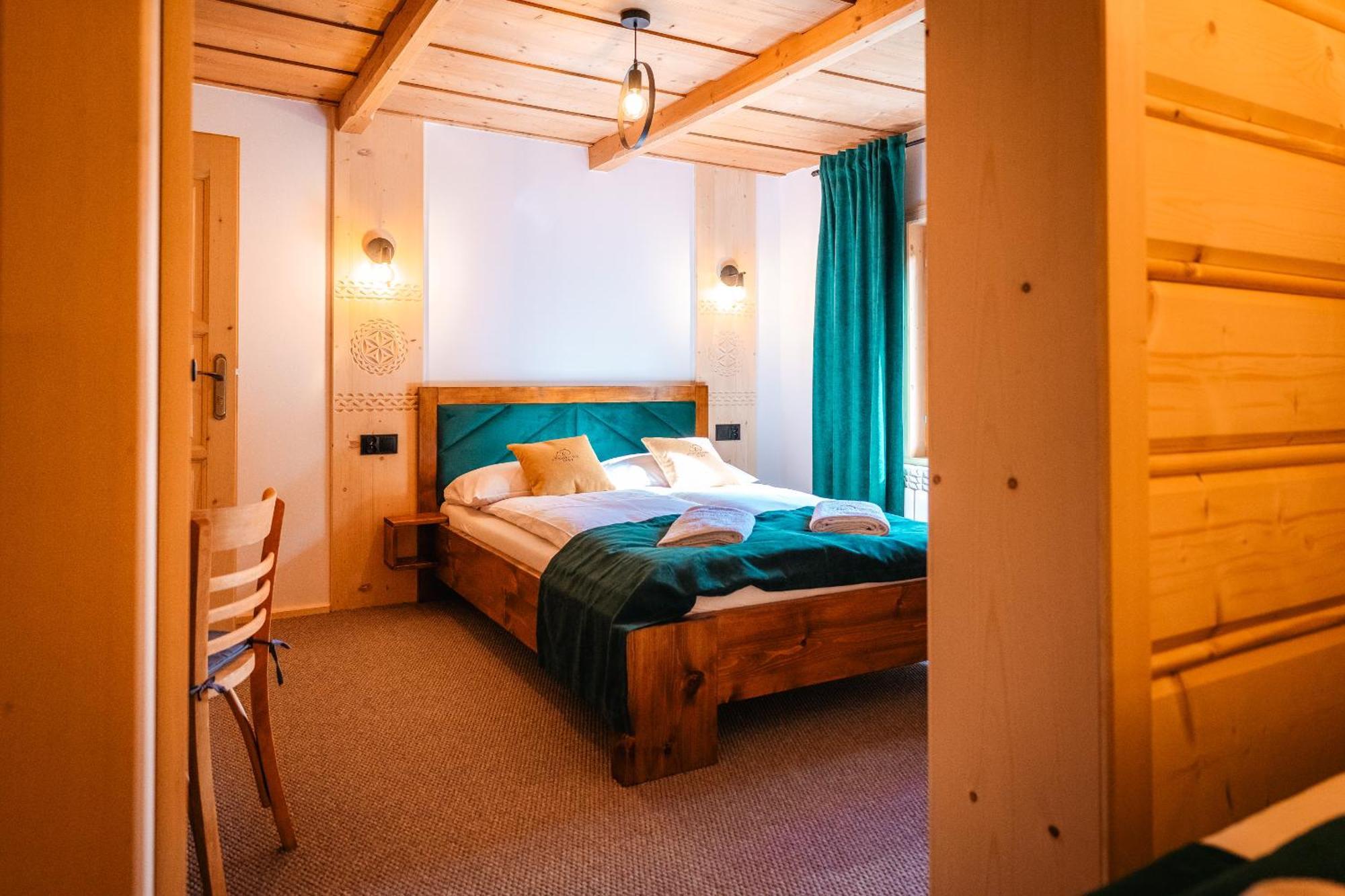 Apartamenty Dwupoziomowe Stasikowe Izby Буковина-Татшаньска Экстерьер фото
